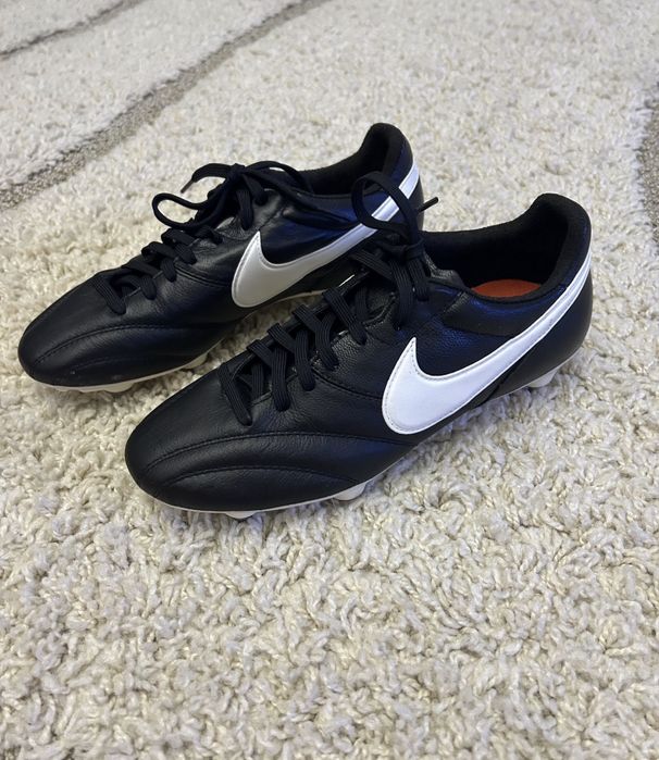 Buty piłkarskie Nike premier r.39