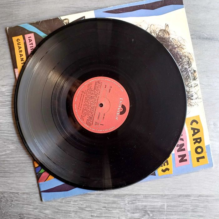 Carol Lynn Thomas LP Satisfaction Guarantee Portugal