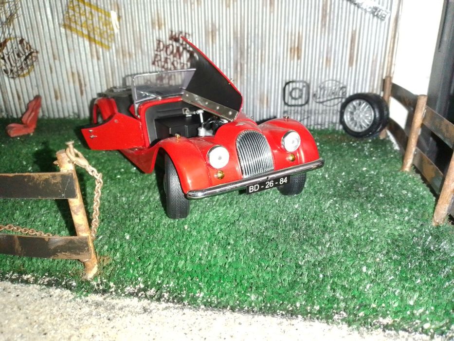 Miniatura 1/18 Morgan Kyosho