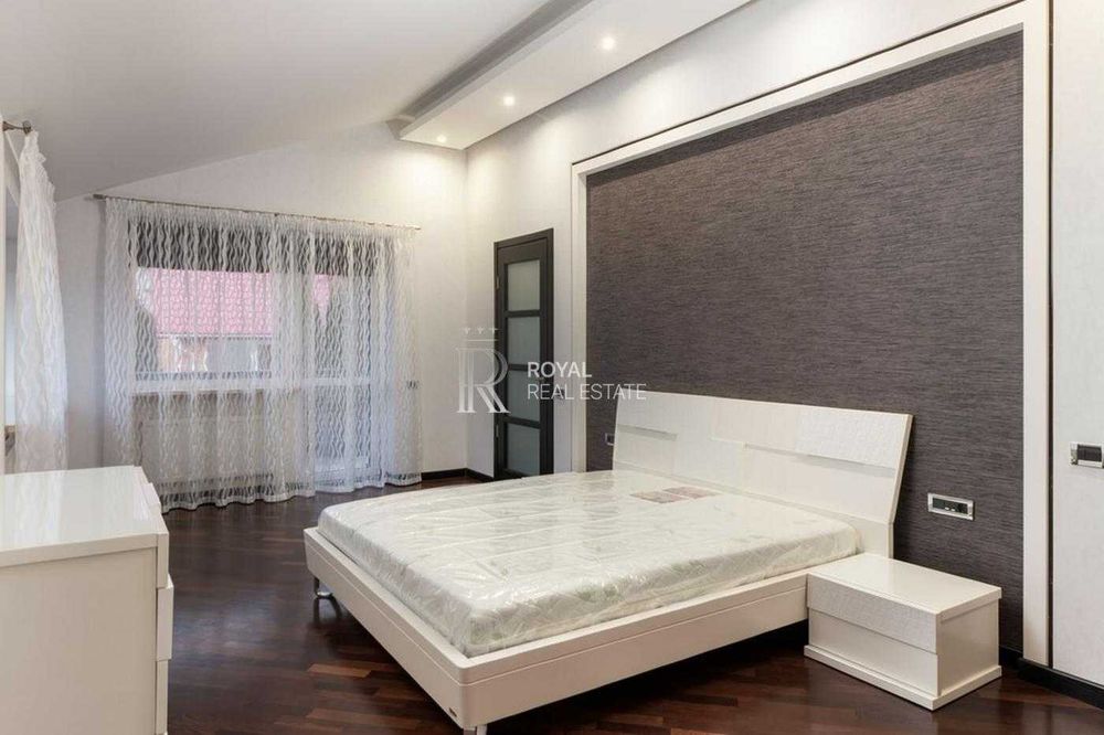 Оренда приватного будинку 378 м²  в Лісниках із басейном, СПА-зоною басейн