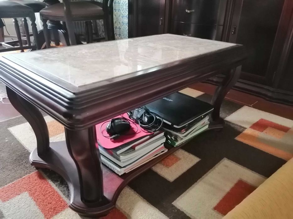 Mesa de centro madeira e mármore