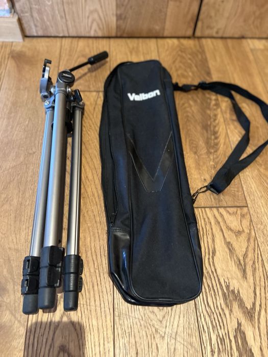 Tripé fotográfico Velbon com bolsa – usado