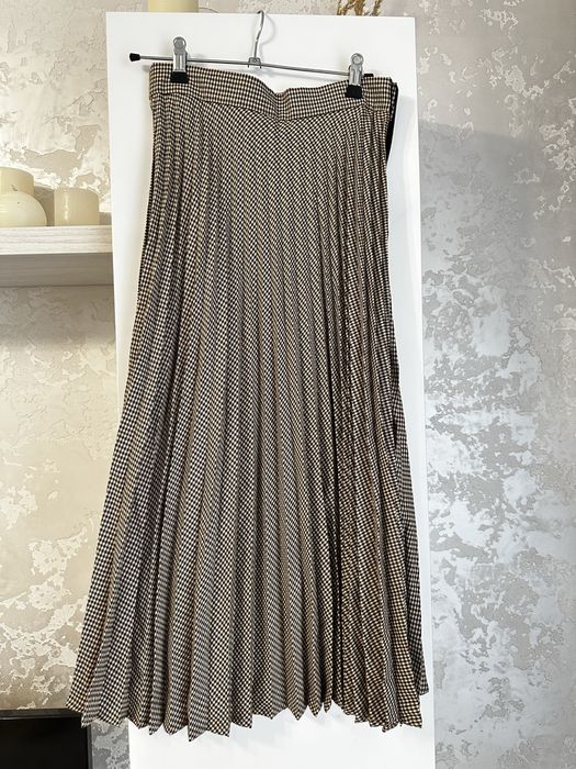 Красива спідниця юбка