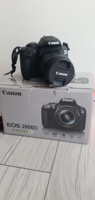 Aparat fotograficzny lustrzanka cyfrowa canon eos 2000d + obiektyw