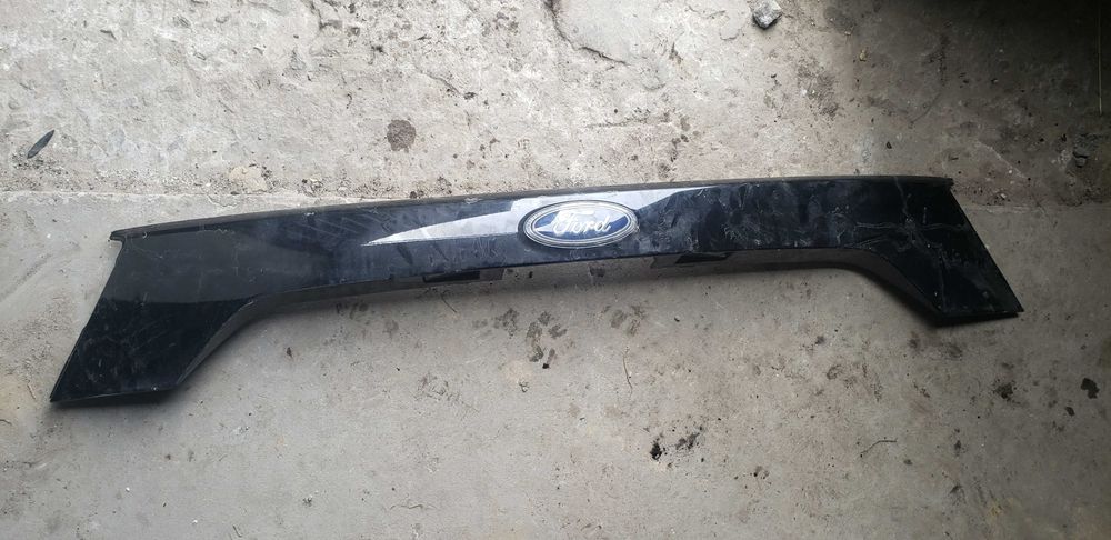 Накладка GJ5Z7843400DA GJ54S43404 Ford Kuga Escape