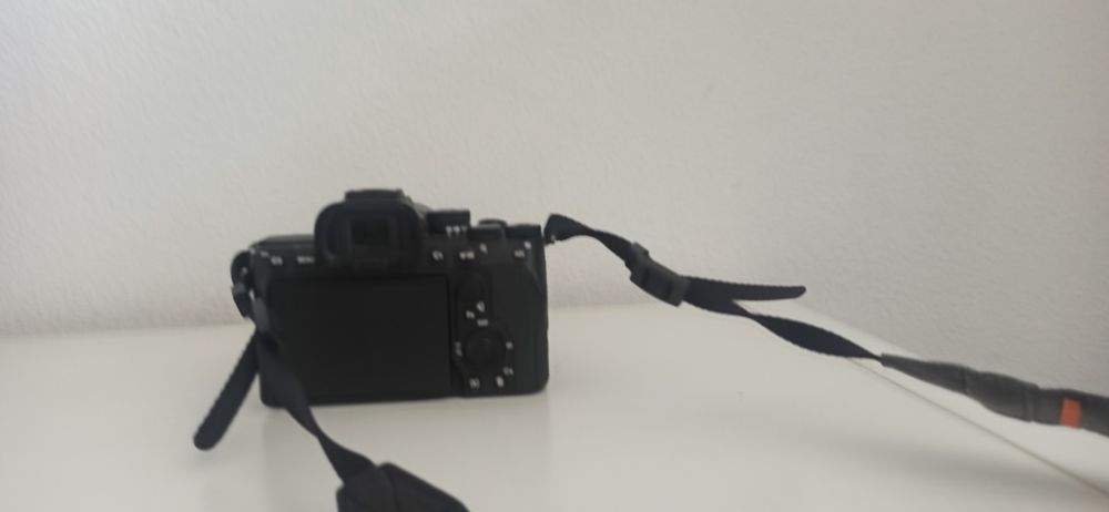 Máquina mirrorless Sony A7IV