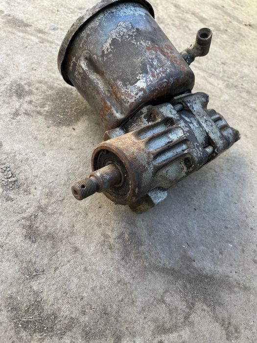 Насос рульового зил