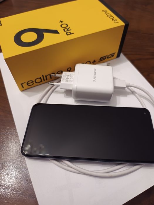 Realme 9 pro+ 6/128Gb jak nowy