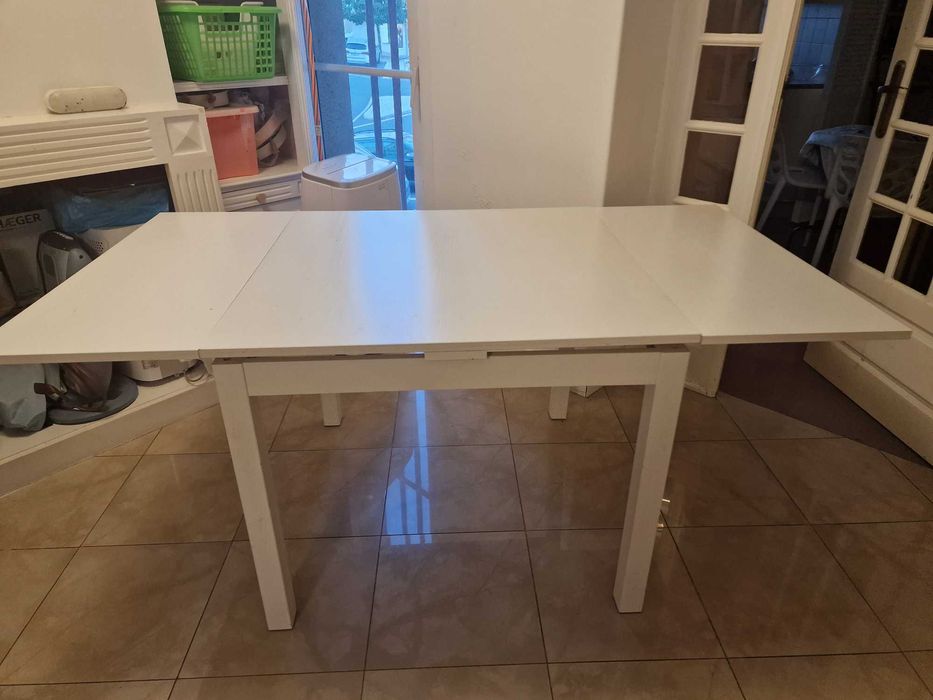 Mesa de jantar extensível