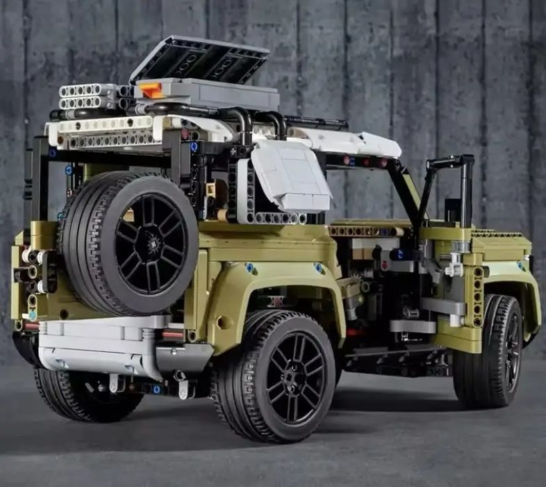 Конструктор Land Rover Defender 2573 деталі  1:1 LEGO