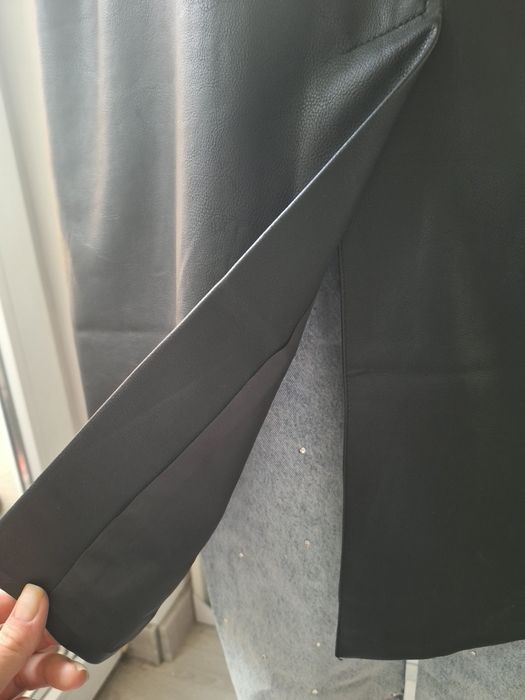 Płaszcz z eko -skóry rozm.M