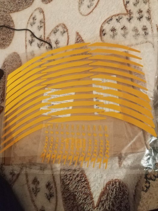 продам наклейки на диск