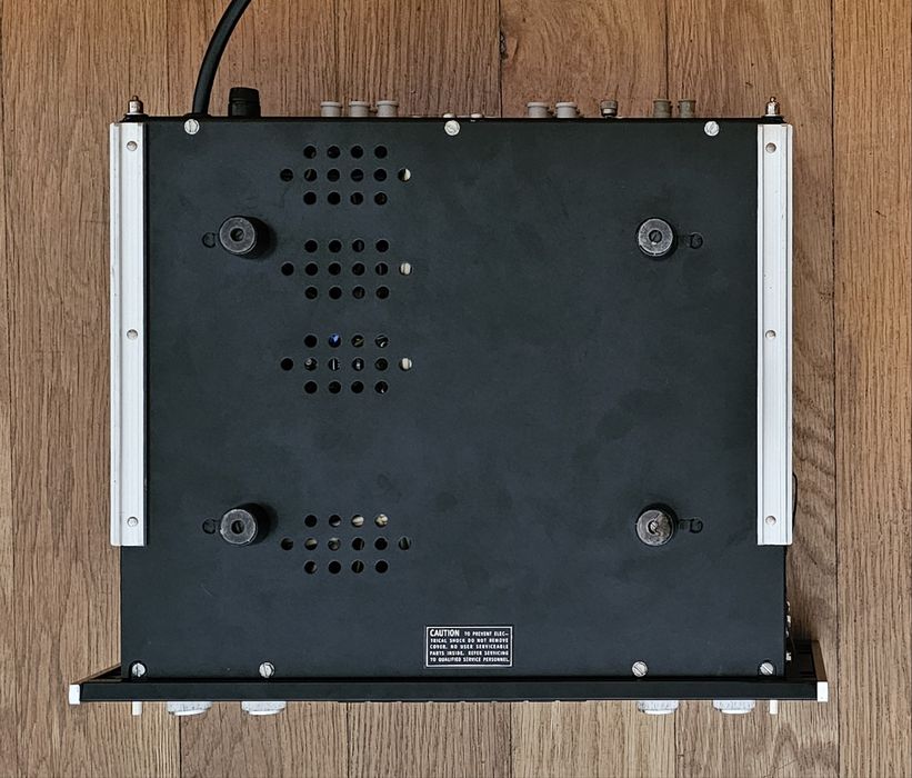 Pré-amplificador McIntosh C28