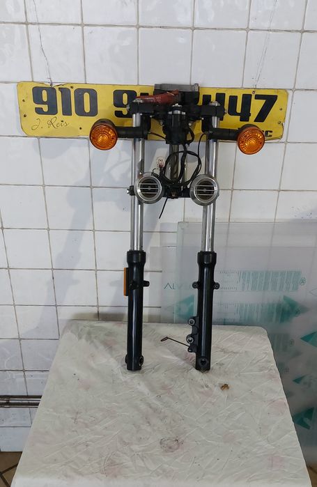 Peças usadas para moto // para vários modelos.