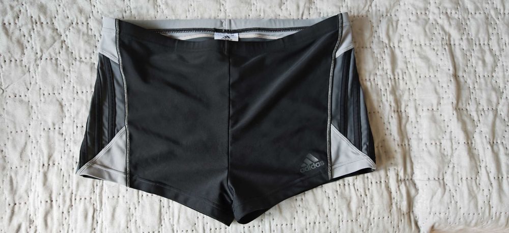 Adidas Spodenki Kąpielowe. 36