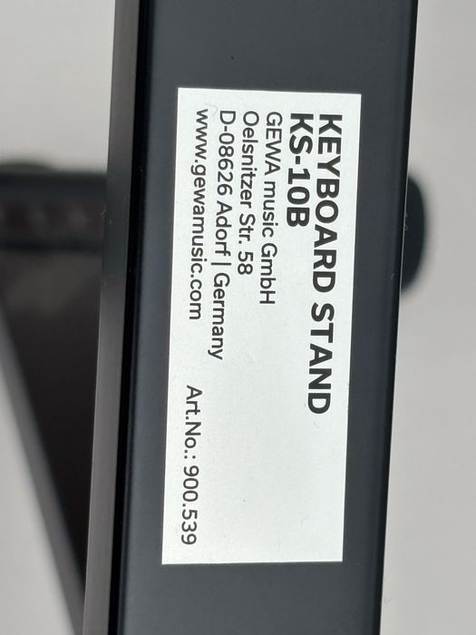 Teclado Roland Go-61k com capa e suporte em estado praticamento novo