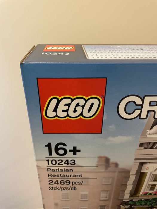 Lego Parisian Restaurant 10243