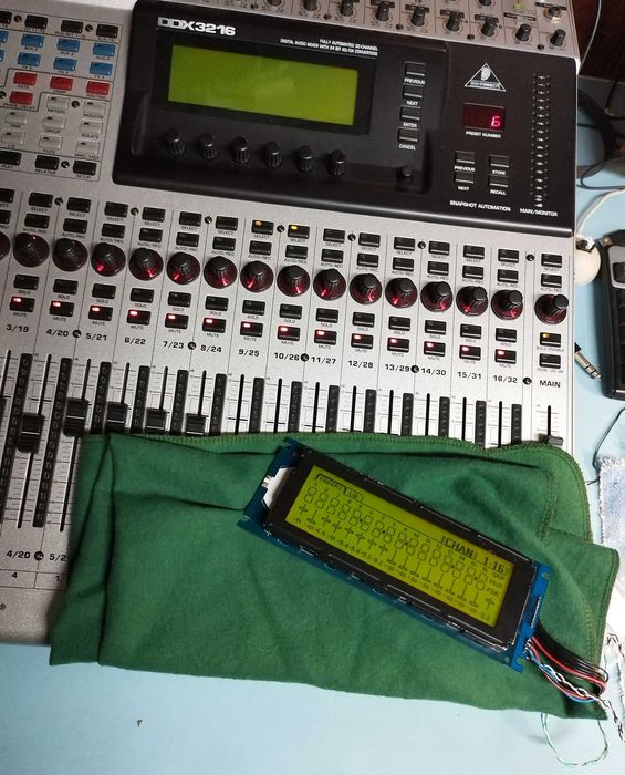 Display para consola digital Behringer DDX3216