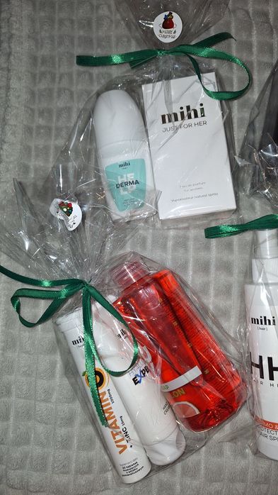 Gotowe zestawy świąteczne kosmetyki, suplementy