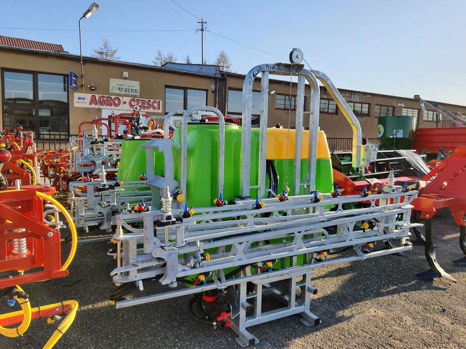 Opryskiwacz firmy Tolmet typ KLARA  400L/12m