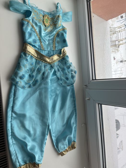 зірочка,жасмін,костюм Розочки ,тролля,сливка,сукні,плаття