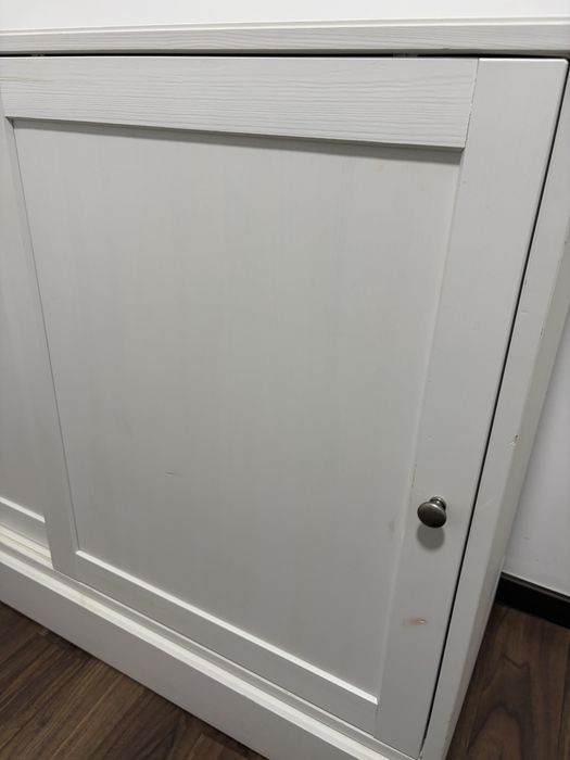 Aparador IKEA HAVSTA em pinho maciço – branco