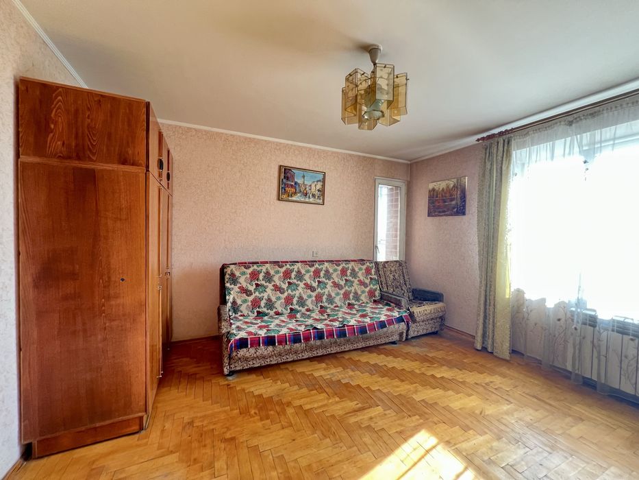 Продаж 2кім.квартири по просп.Злуки