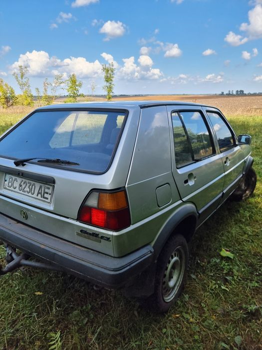 Volkswagen Golf 2