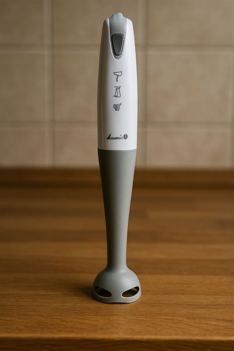 Blender ręczny Łucznik 200 W – kompaktowy mikser i rozdrabniacz