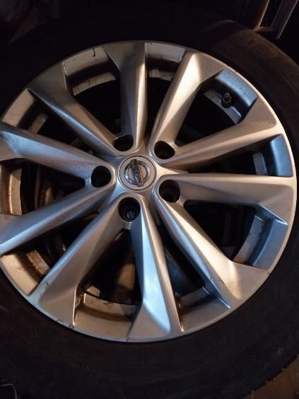 Nissan qashqai uszkodzony