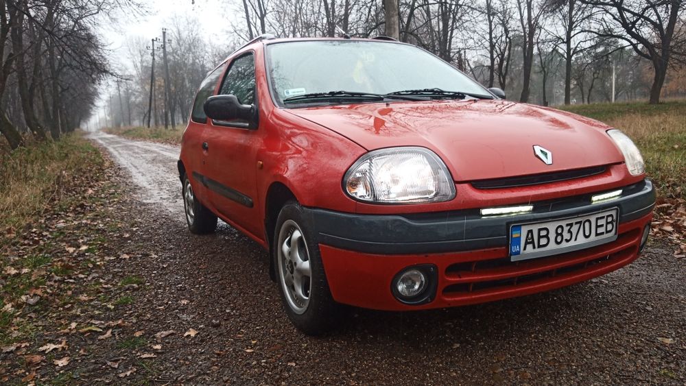 Renault Clio 2 1999 р 2000 $