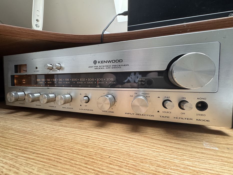 Kenwood KR-2600 amplituner
