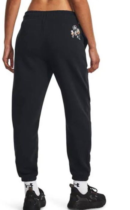 Спортивные штаны under armor женские