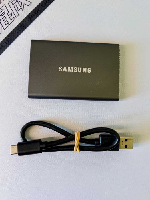 Disco Externo SSD SAMSUNG T7 (1 TB - USB 3.2 Gen 2 - 1050 MB/s)