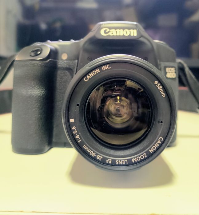 Câmera Canon 40D*Como Nova*+ lente 28-90m +cartão SD 1gb