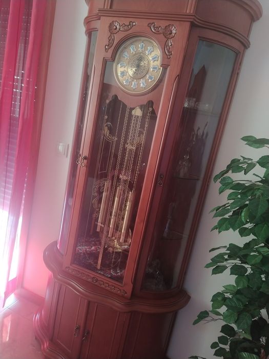 Relógio de sala clássico