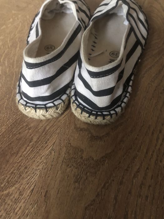 Espadryle w paski