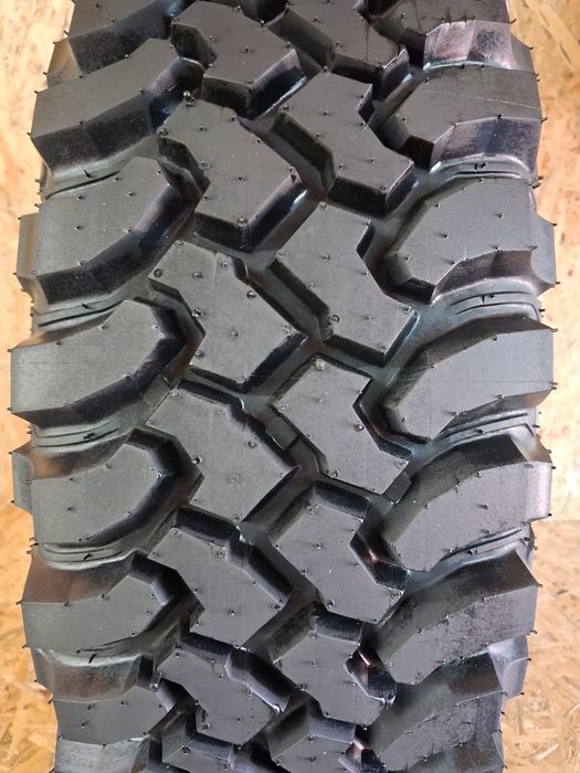 Opony terenowe 235 75 R15 Dakar