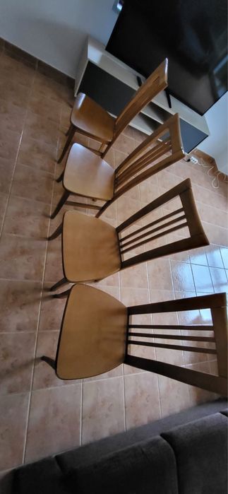 Mesa de madeira extensivel para sala