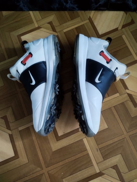 Фірмові чоловічі кросівки Nike Tour Premiere
