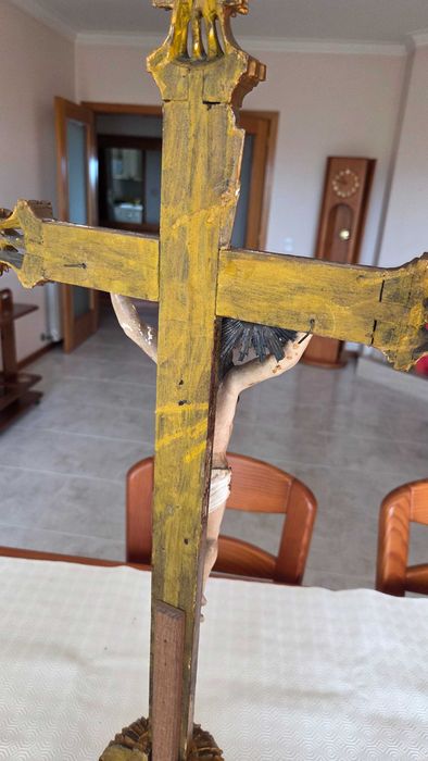 Crucifixo de Altar ou de Sacristia antigo