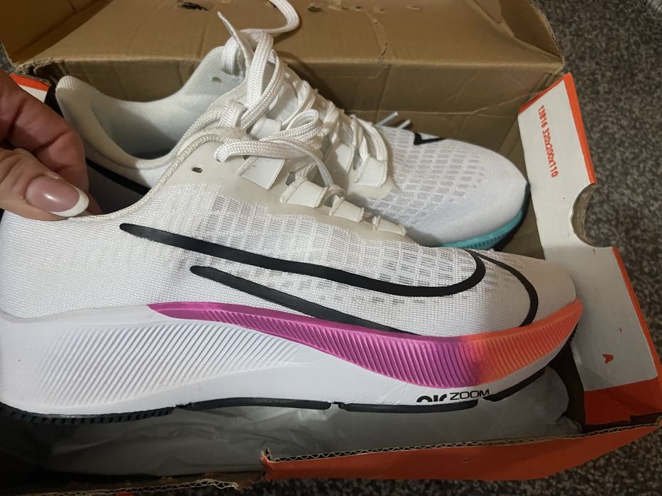 Продам кроси фірмові