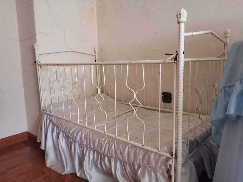 Berço de bebé em ferro *VINTAGE*