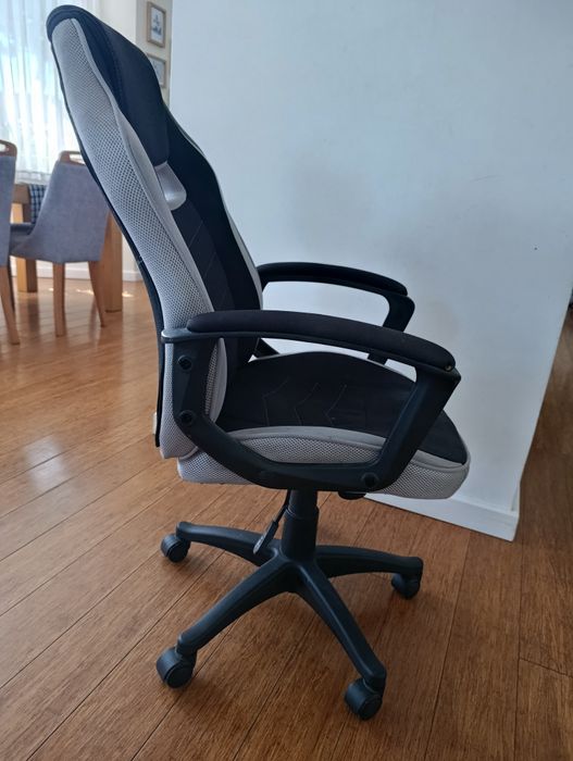 Krzesło biurowe młodzieżowe