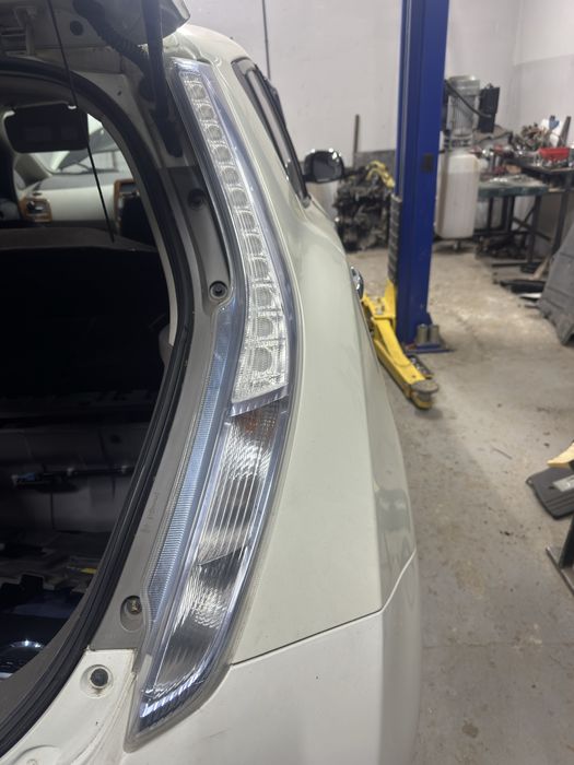 Стопи ліхтар нісан ліф Nissan leaf 2011-17 стоп правий лівий