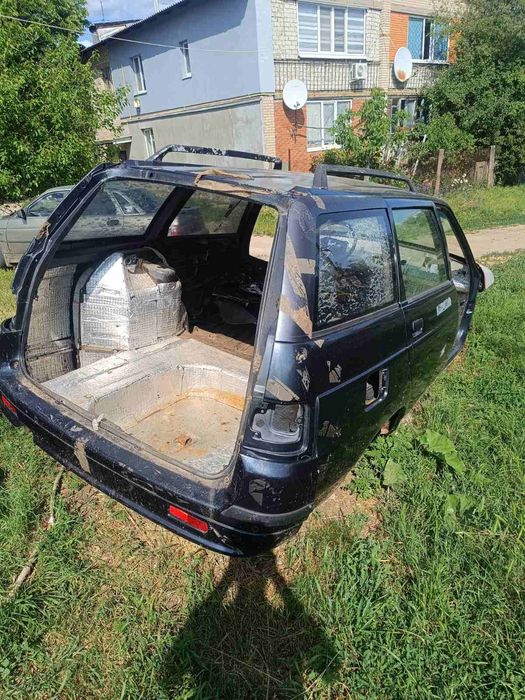 Продам21011 кузов с документами