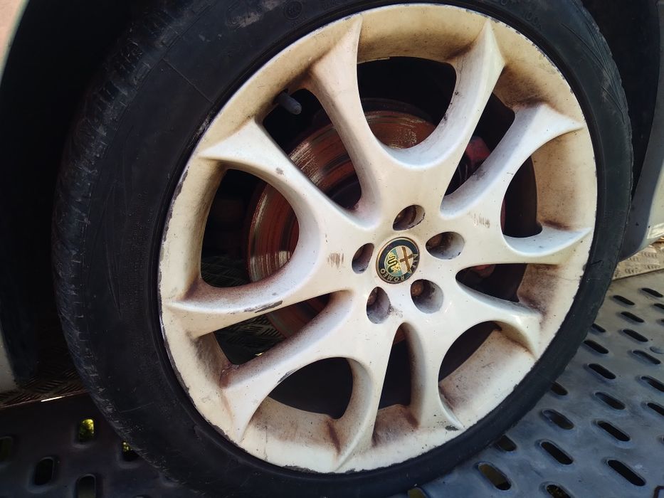 Felgi aluminiowe 17cali 5x98 Alfa romeo 147  białe