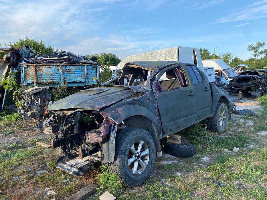 Nissan Navara D40 / Ниссан Навара Д40 - разборка (запчасти)