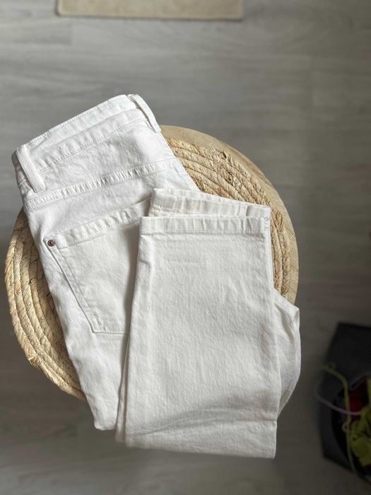 Джинси жіночі RESERVED mom fit, молочний колір, S36/ UA44. Нові, без етикетки