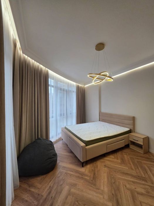 Оренда 2-кімнатної квартири в новобудові з паркомісцем